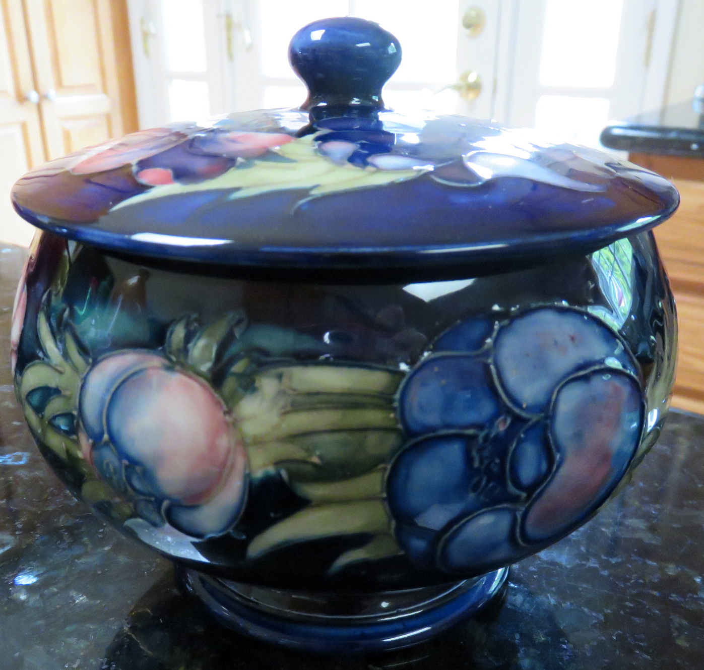 Moorcroft Anemone Cobalt Blue Lidded Round Box